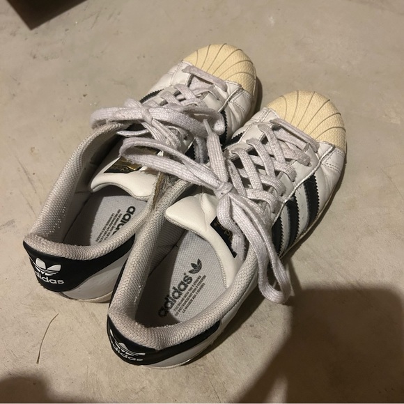 Adidas Superstar - Picture 5 of 6